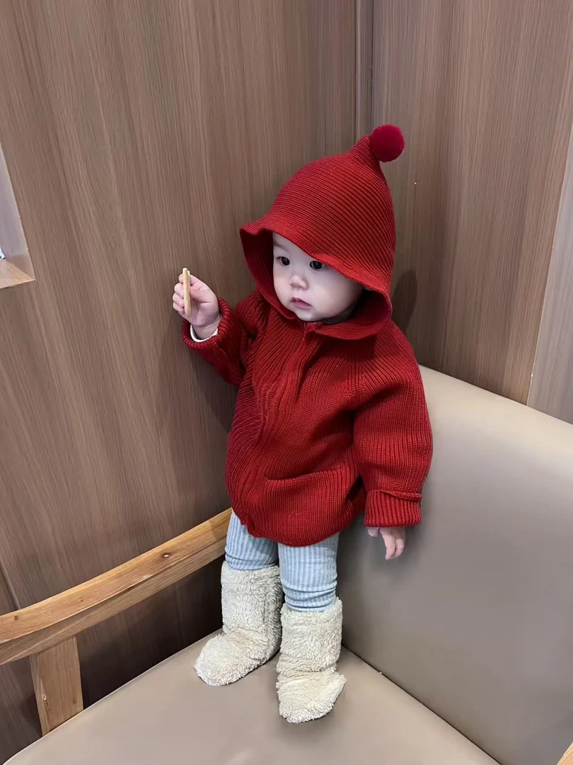 小思家2025年秋冬新款男女童红色连帽针织外套精灵帽毛衣
