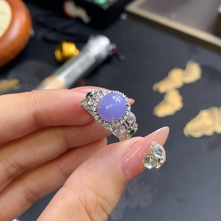 翡翠挂件18K金镶嵌