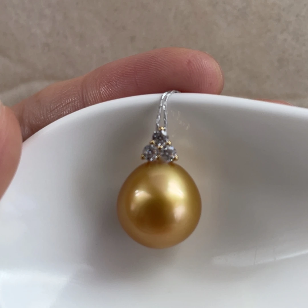 18K金镶嵌颈饰海水珍珠13.4mm