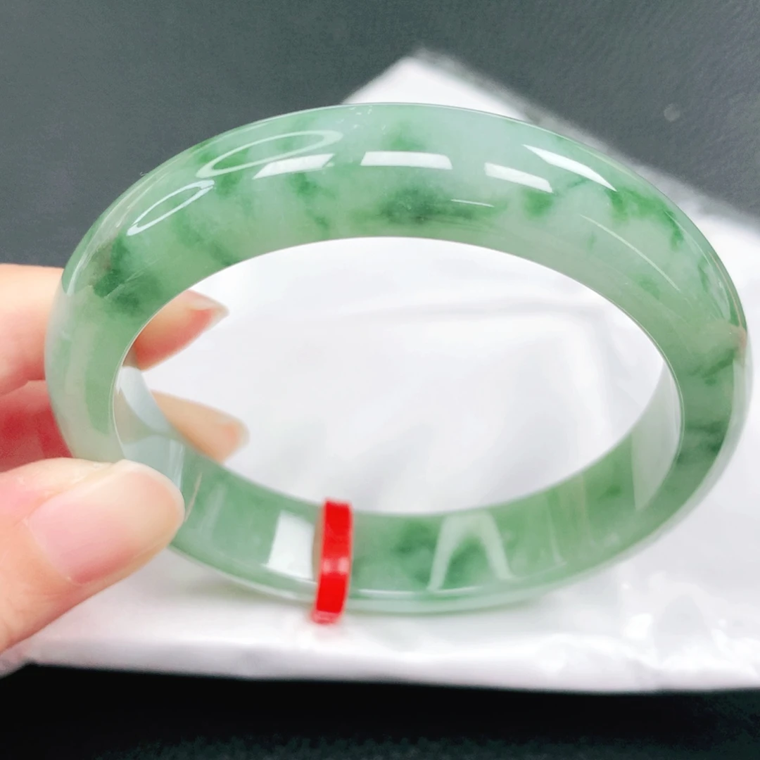 翡翠未镶嵌手镯57圈