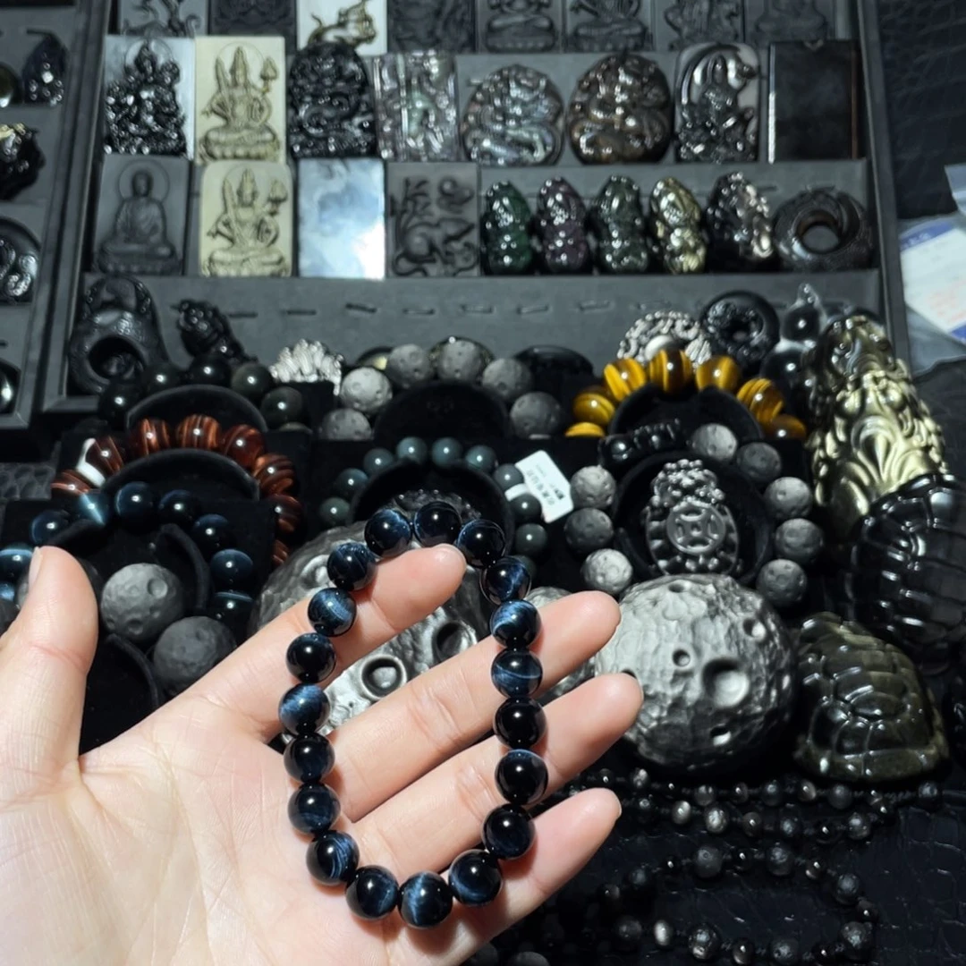 随***缘木变石（虎睛石）未镶嵌珠宝奇石