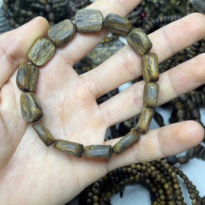 沉香沉香碎屑+树心油单圈11克加