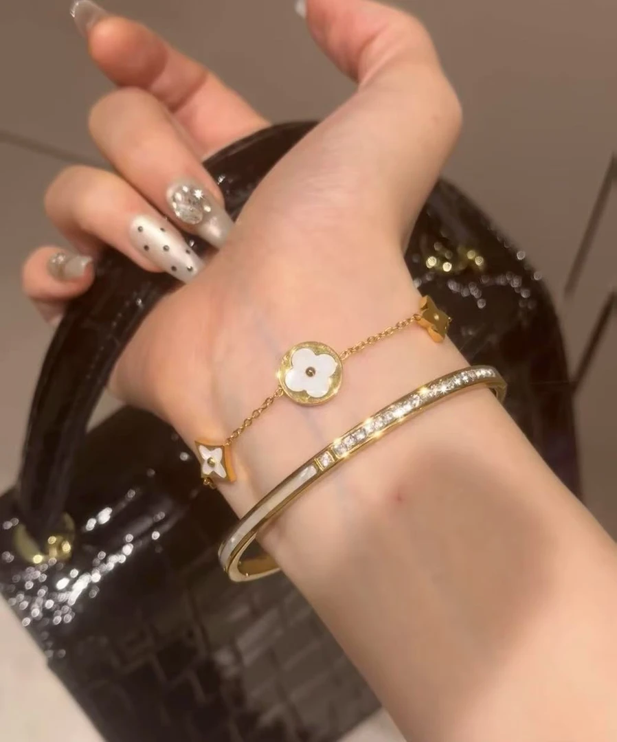 钛钢手链 老五花四叶草手链 小众时尚轻奢高级感不掉色手链女款