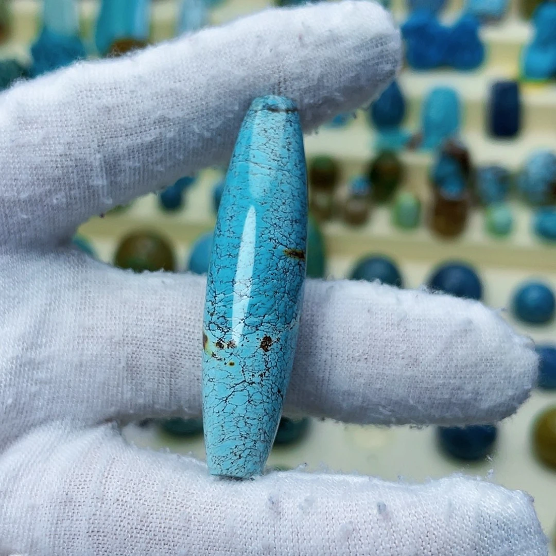 绿松石颈饰未镶嵌