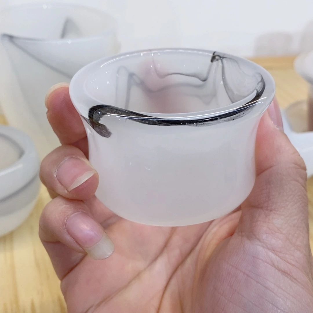 水墨茶漏的底座一个