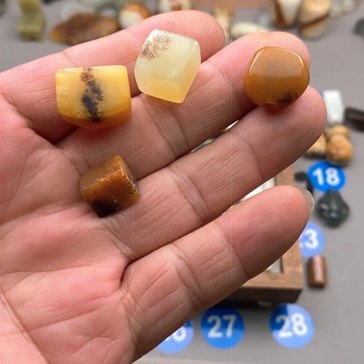 ****️蛇纹石玉未镶嵌文玩配饰百搭款式