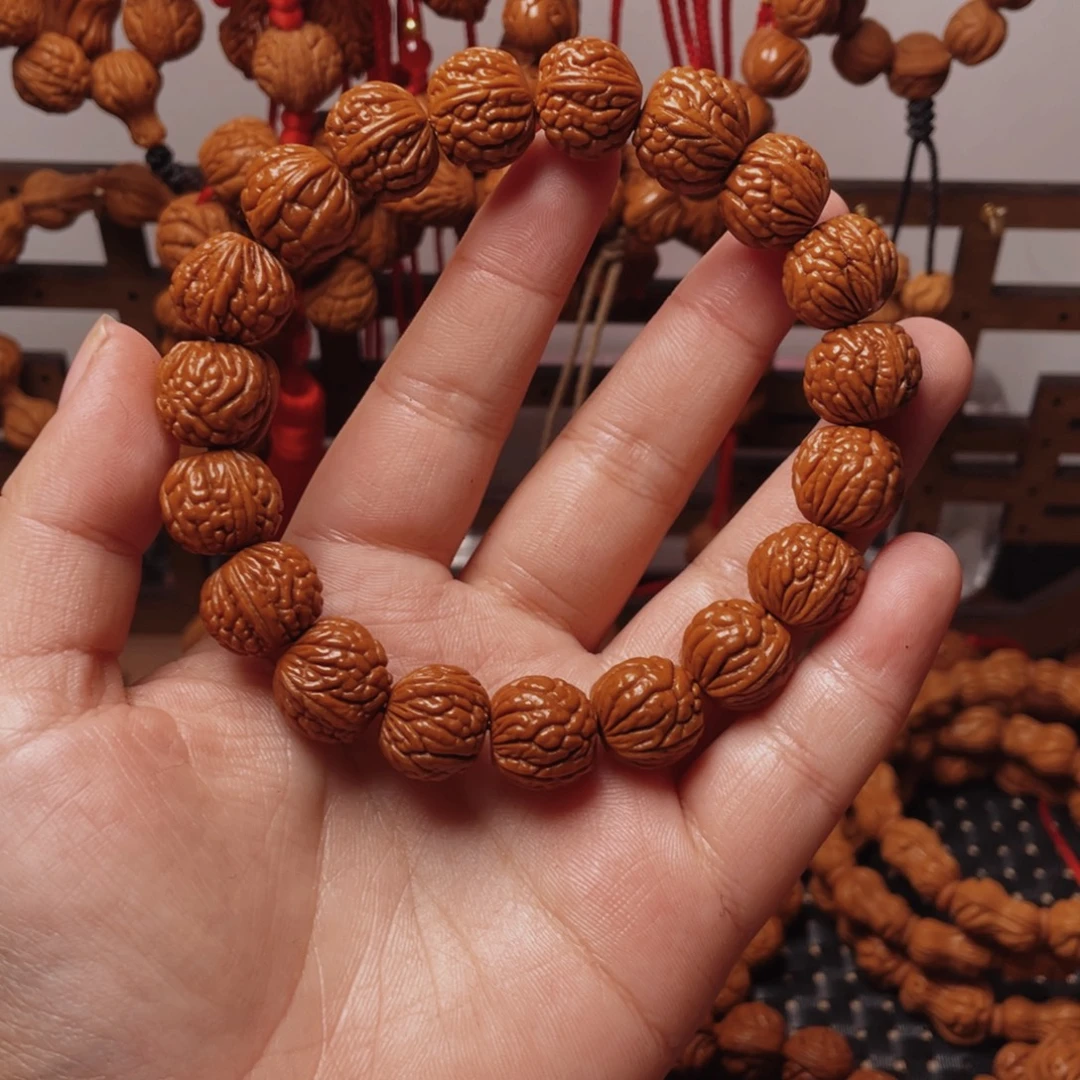 木质类龙纹桃枭手串
