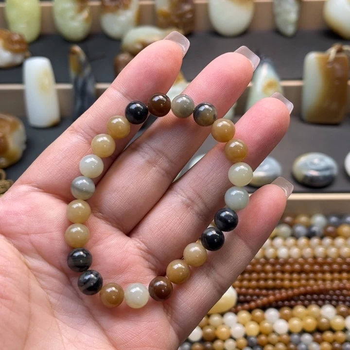 和田玉（糖玉）未镶嵌颈饰