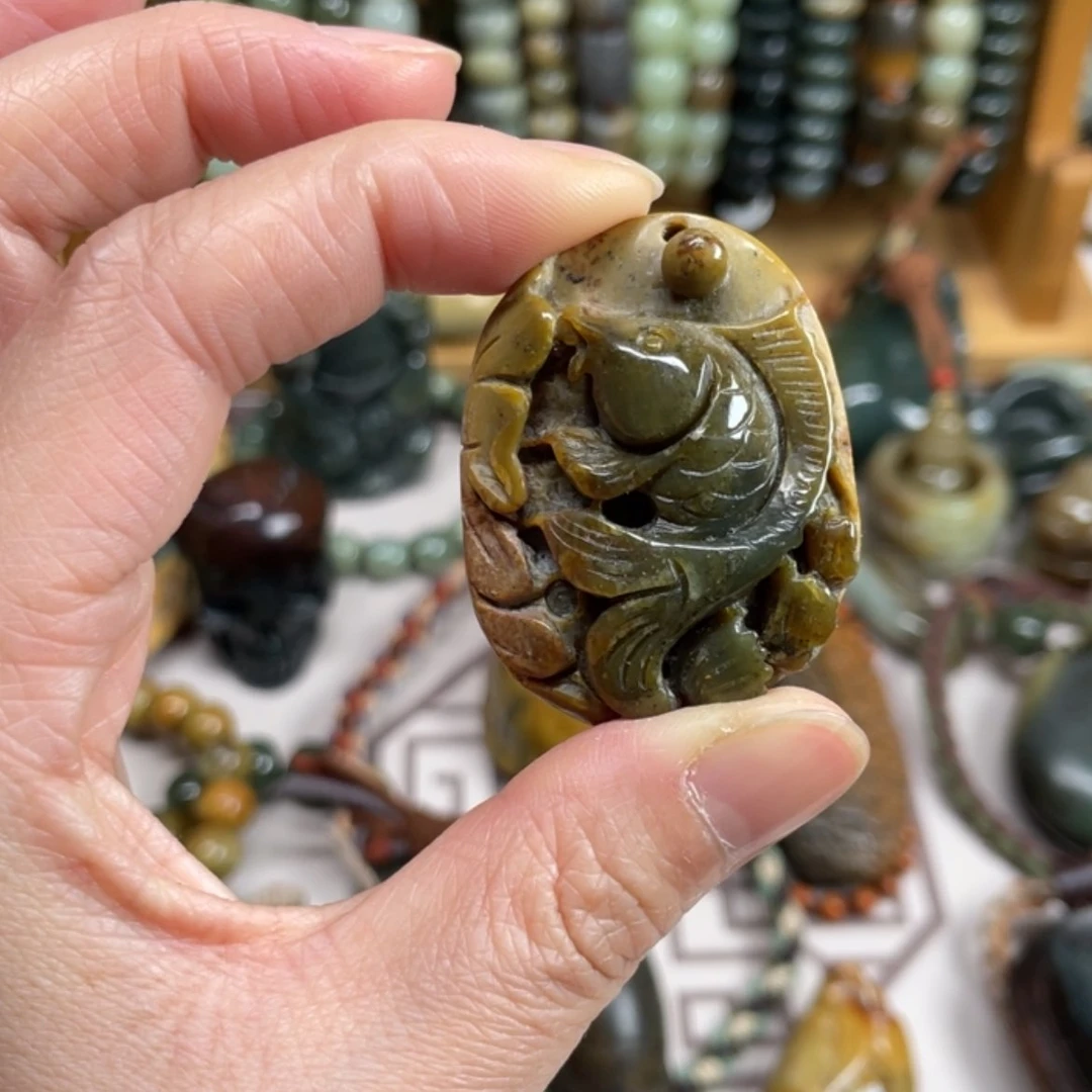 【闪购商品】未镶嵌岫岩河磨玉（透闪石质玉）挂件