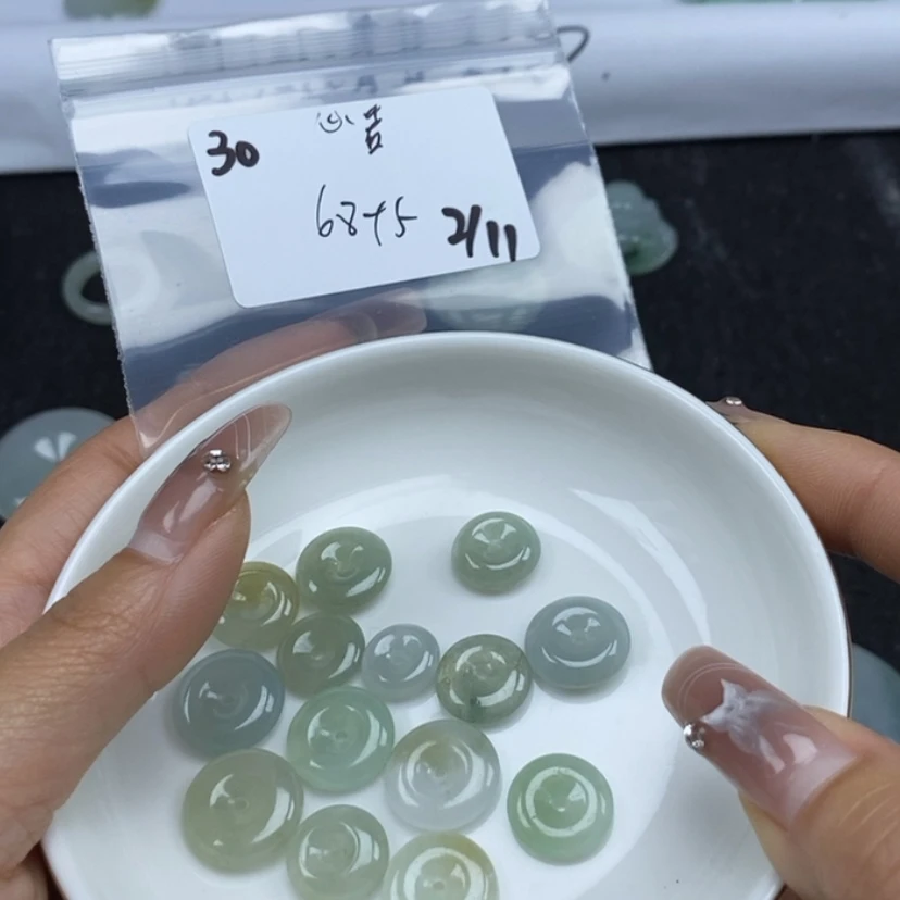 【闪购商品】翡翠颈饰未镶嵌心****0