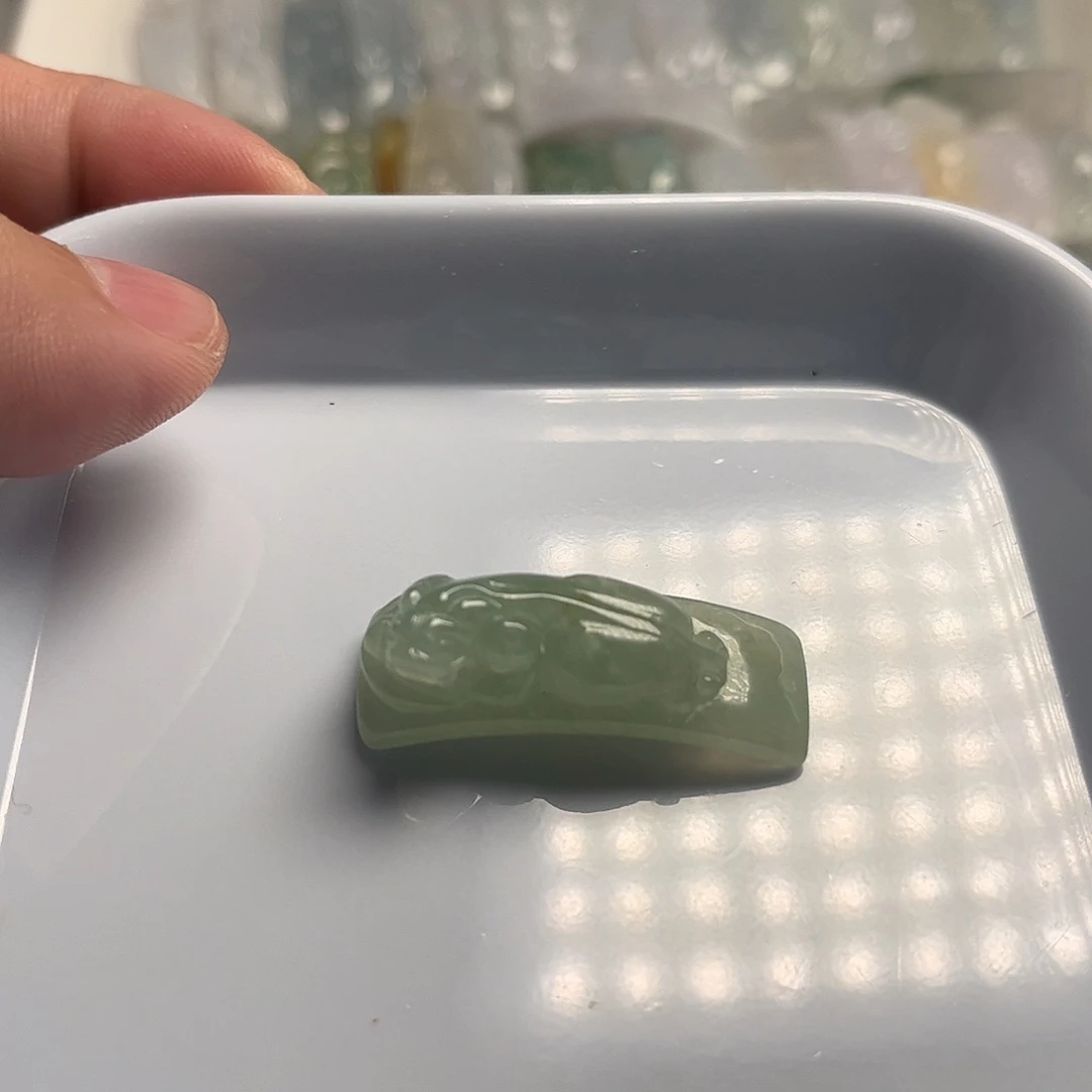 翡翠未镶嵌颈饰天然翡翠