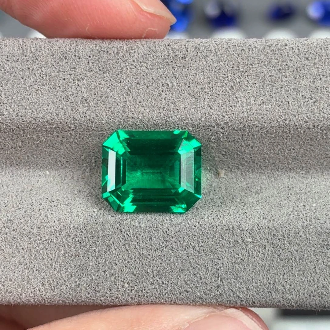 M***C合成（培育）祖母绿裸石未镶嵌3.83ct