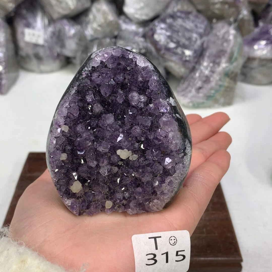 紫晶摆件未镶嵌孙**?水晶