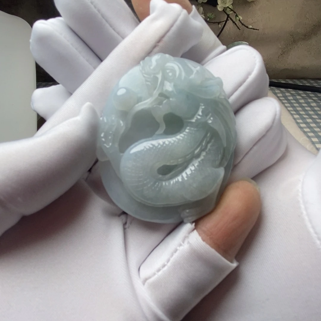 翡翠颈饰未镶嵌天然