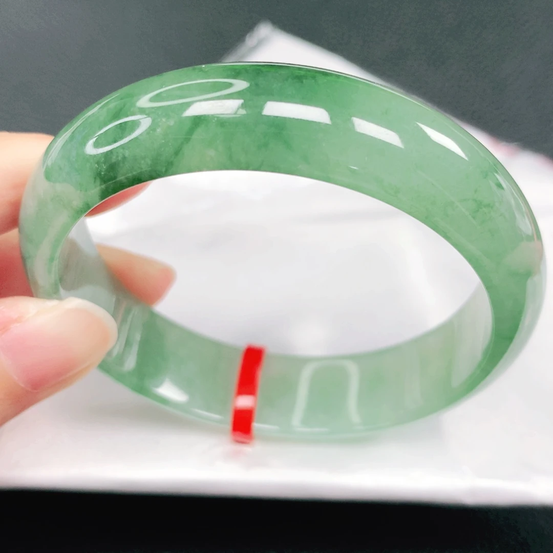 翡翠未镶嵌手镯57圈