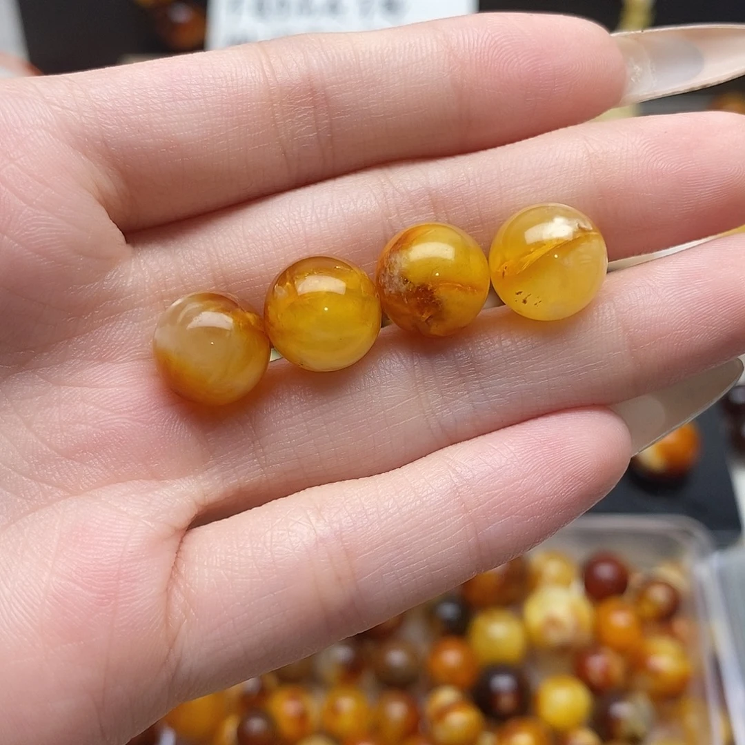 䲜***㙓虫珀未镶嵌裸石蜜蜡