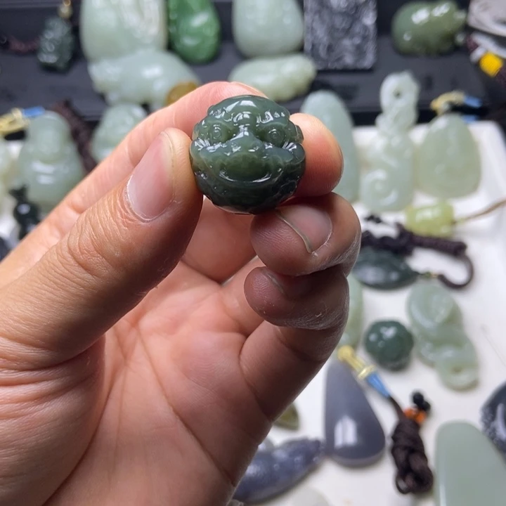 和田玉未镶嵌挂件