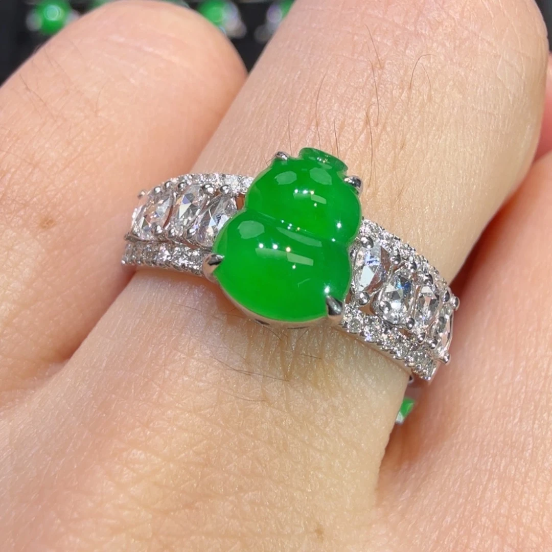 翡翠18K金镶嵌戒指收到货48小时鉴赏期