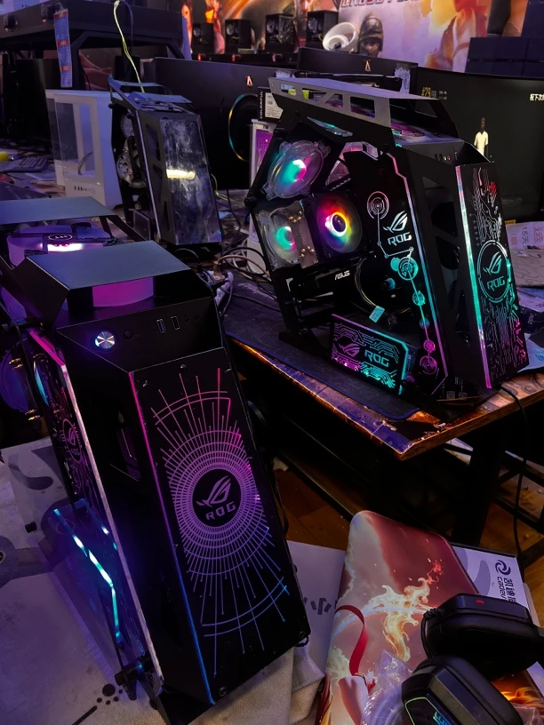 99新 Intel/英特尔 电竞游戏整机畅玩吃鸡网吧二手台式电脑