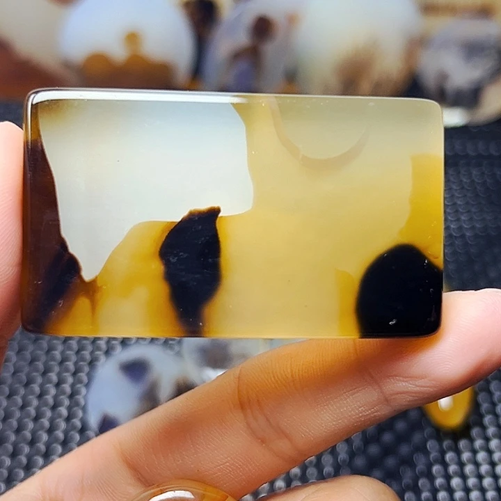 玛瑙/玉髓未镶嵌珠宝半成品