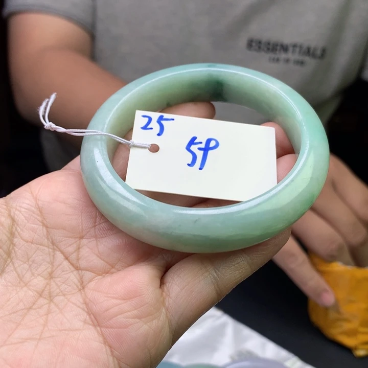 未镶嵌手镯翡翠25