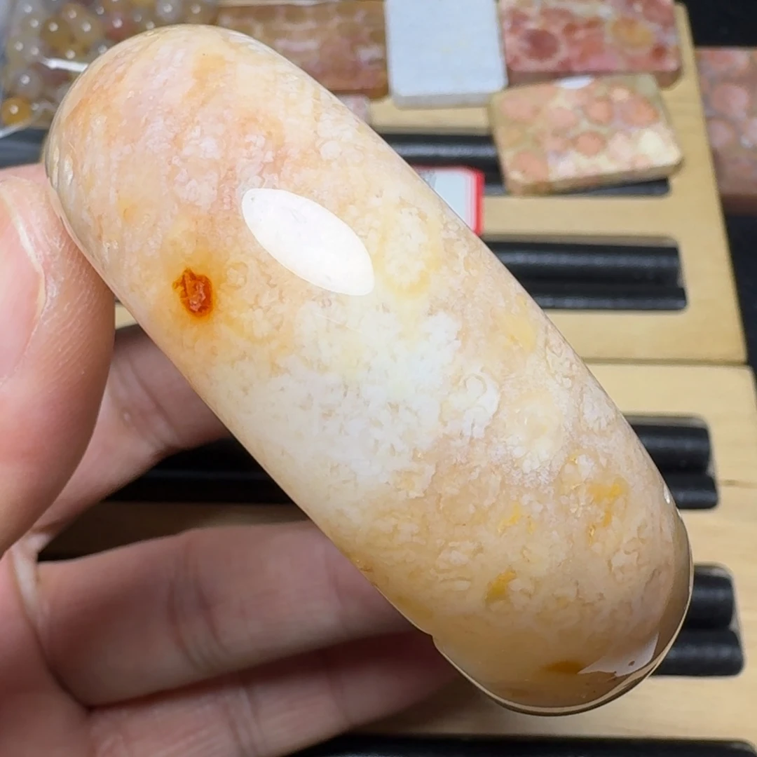 石英质玉纯天然色有机玉石未镶嵌58圈口