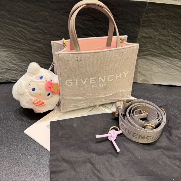 95新 Givenchy/纪梵希 【小考拉】纪梵希 灰粉拼色琴谱托特斜挎包
