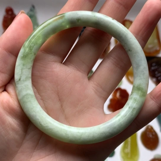 岫玉未镶嵌手镯手镯