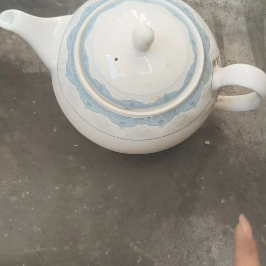 陶瓷盘子碗啥都有