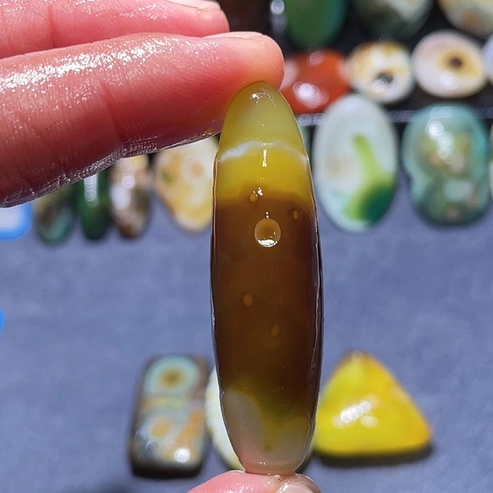 玛瑙/玉髓未镶嵌珠宝奇石