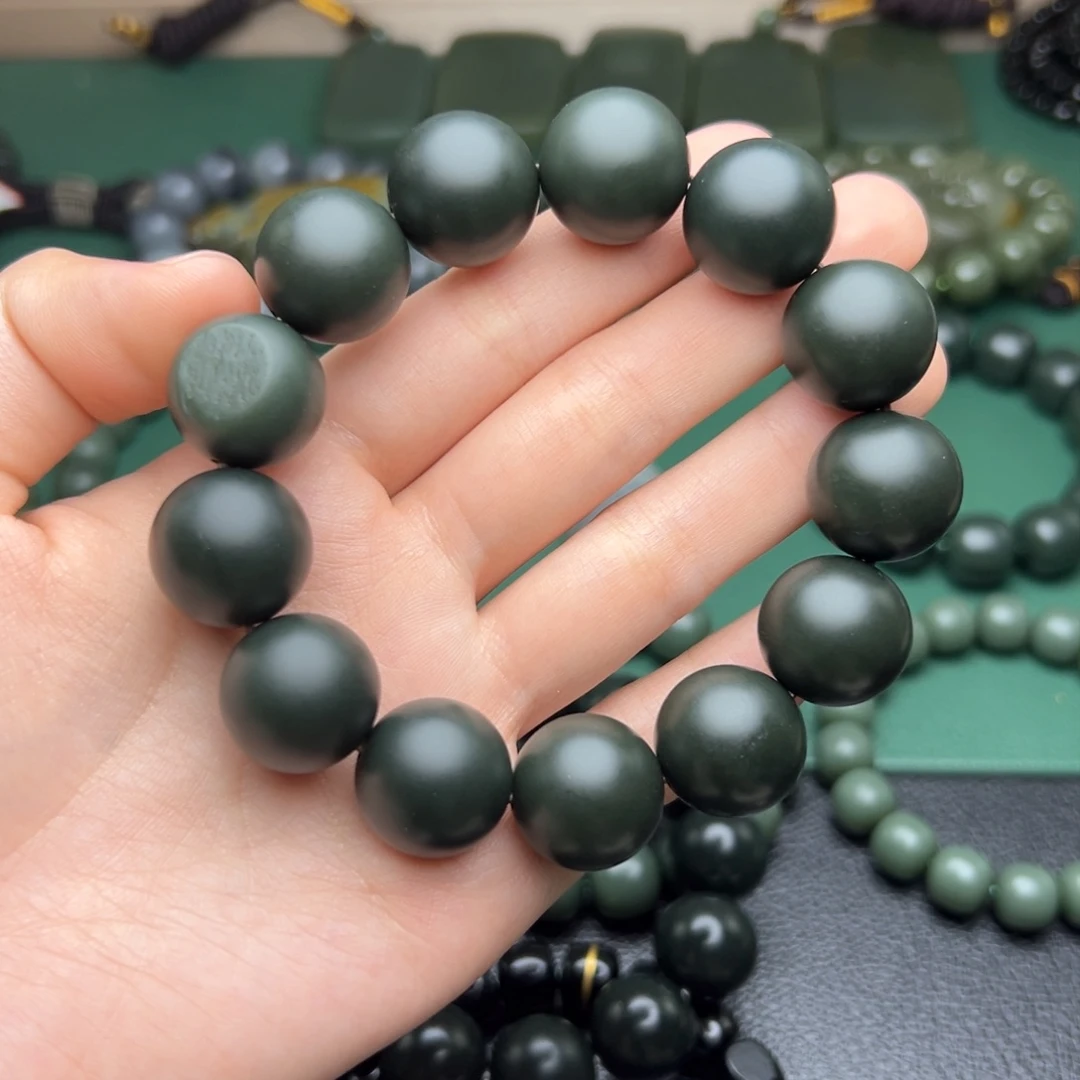 和田玉手链未镶嵌执***?