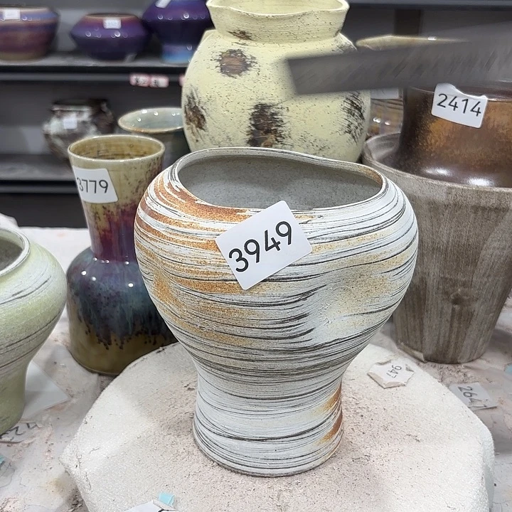 摆件高18，口12，瑕疵处理，无孔3949
