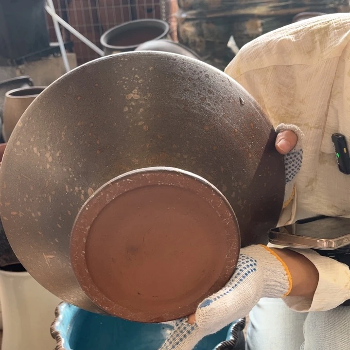 无孔 高13 口31。