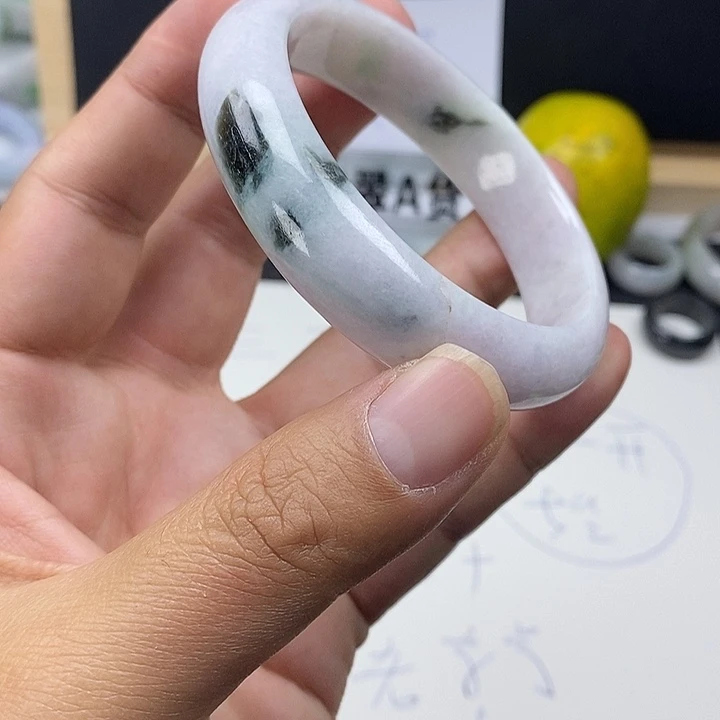 翡翠未镶嵌手镯58.6