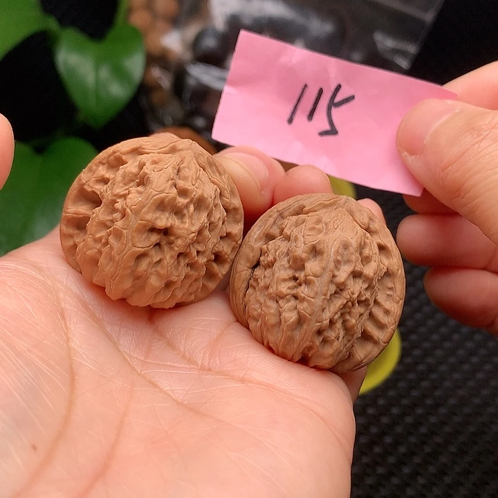 【闪购商品】把件文玩核桃白狮子手捻115
