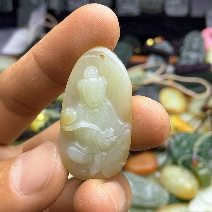 颈饰未镶嵌和田玉