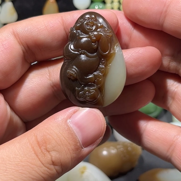 颈饰未镶嵌和田玉