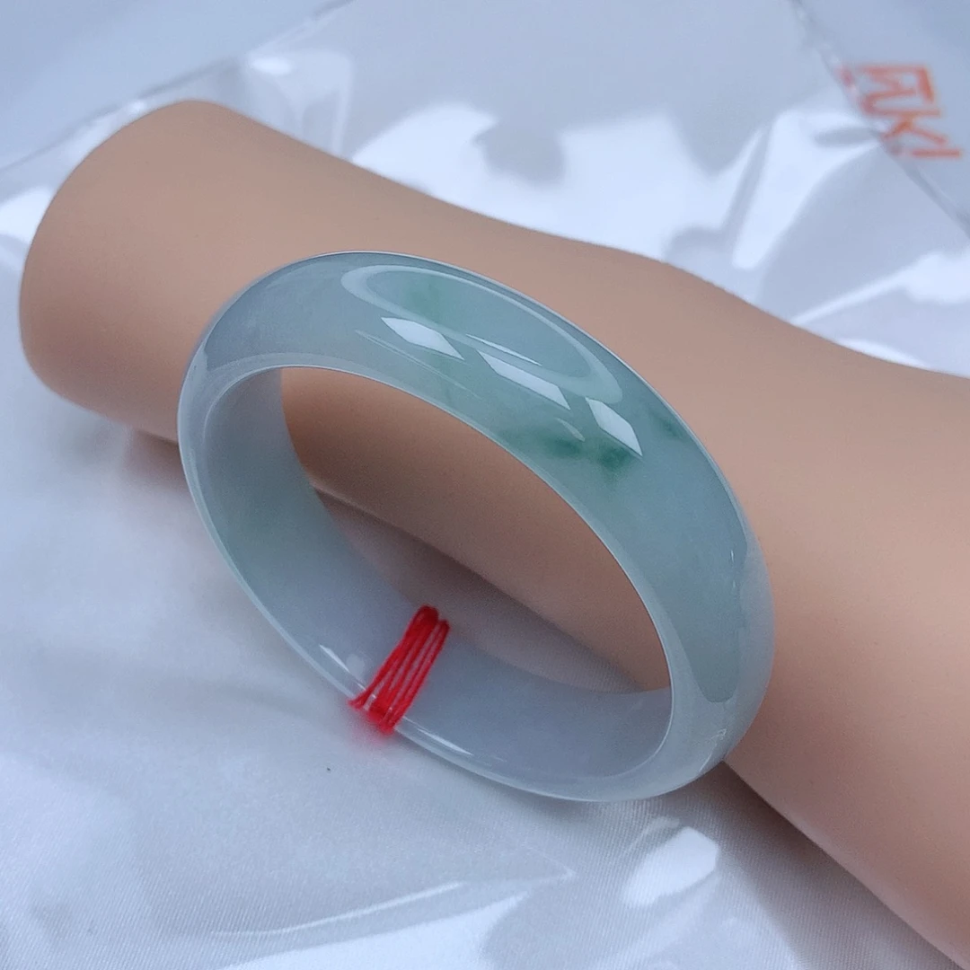 【闪购商品】未镶嵌手镯翡翠55.56飘花宽版