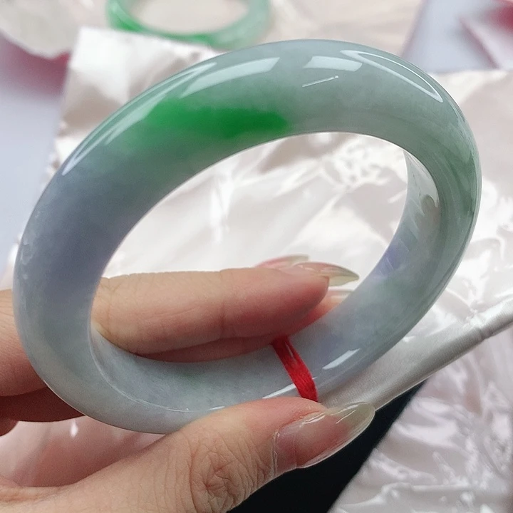 未镶嵌手镯翡翠，833