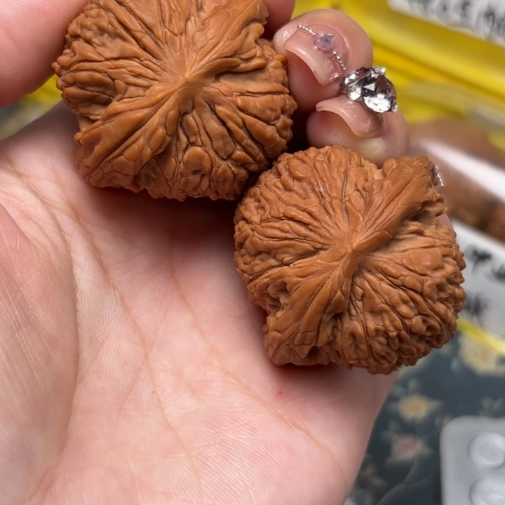 文玩核桃吊坠40-12544-02