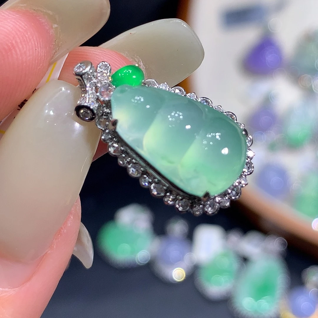 翡翠18K金镶嵌吊坠(不含链)