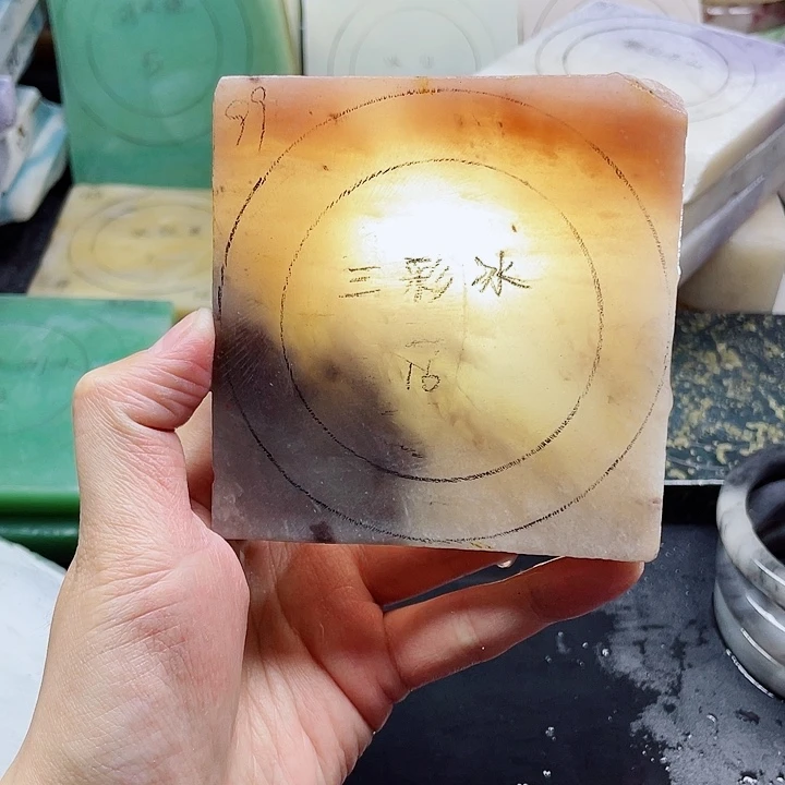 石英质玉未镶嵌手镯定制