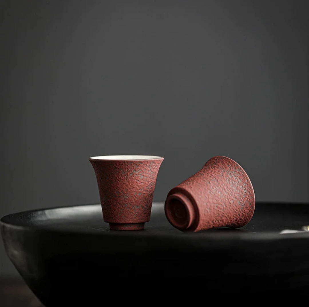 中式赭石红茶杯陶瓷手工粗陶主人杯复古家用个人杯客杯功夫品茗杯