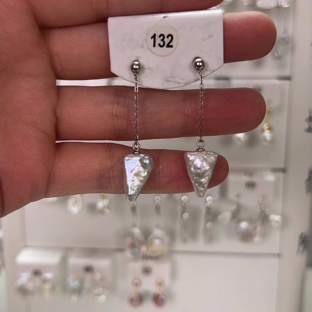 非金属巴洛克花瓣耳饰