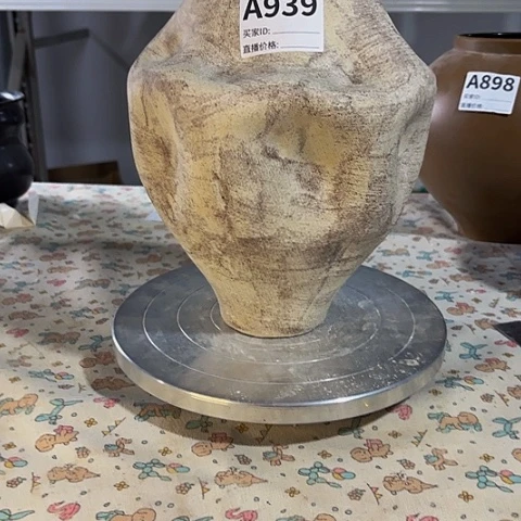 陶瓷T****i哇塞小珑福利花瓶A939