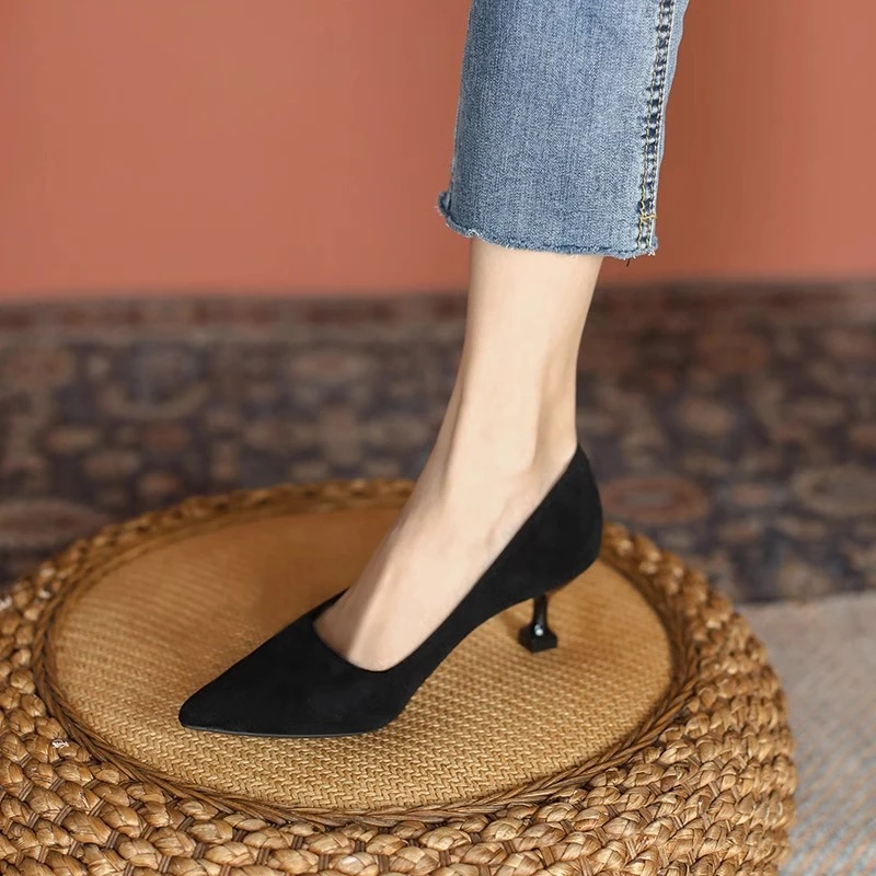 真皮复古磨砂黑色单鞋女细跟2025新款法式工作职业浅口高跟鞋尖头