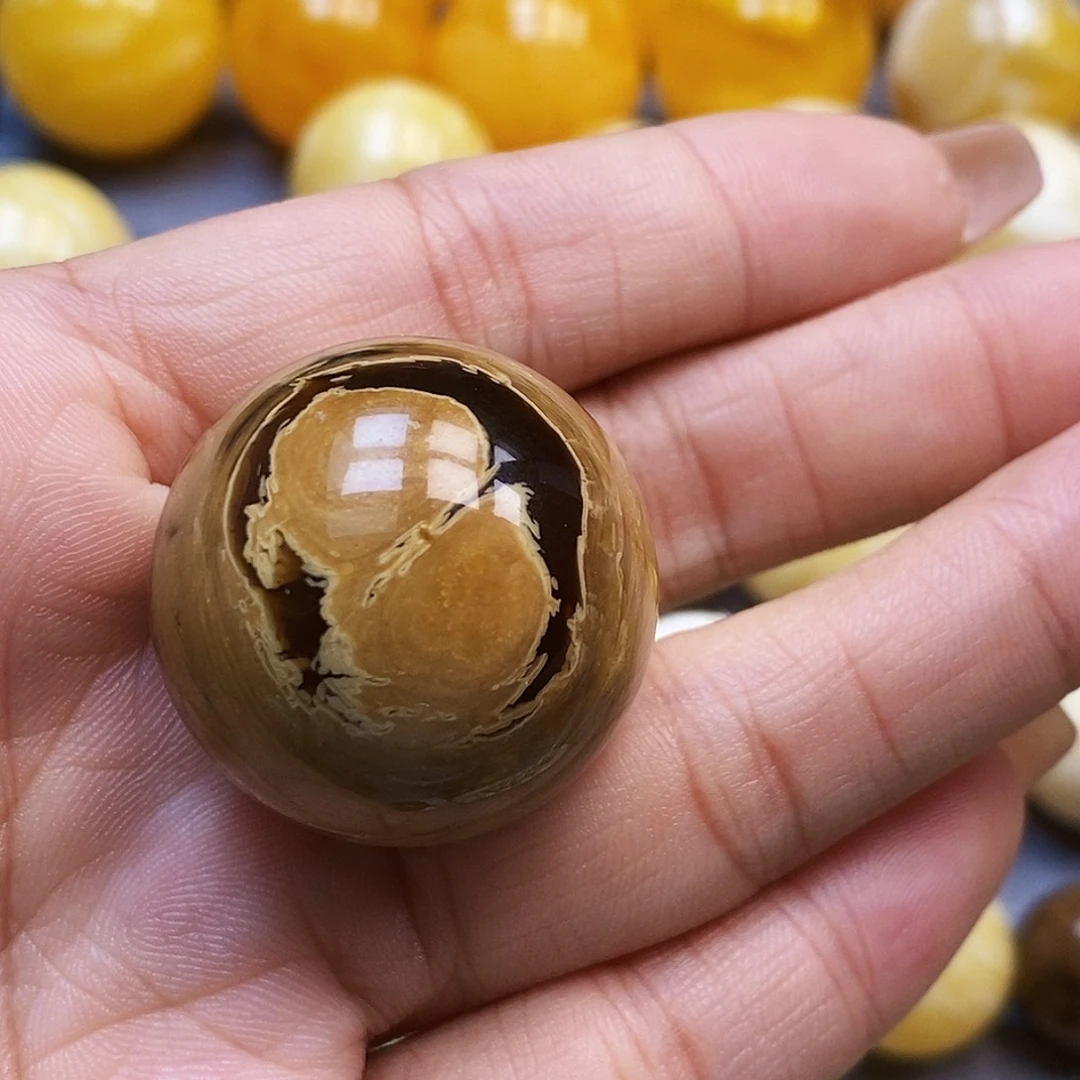 蜜蜡未镶嵌珠宝奇石