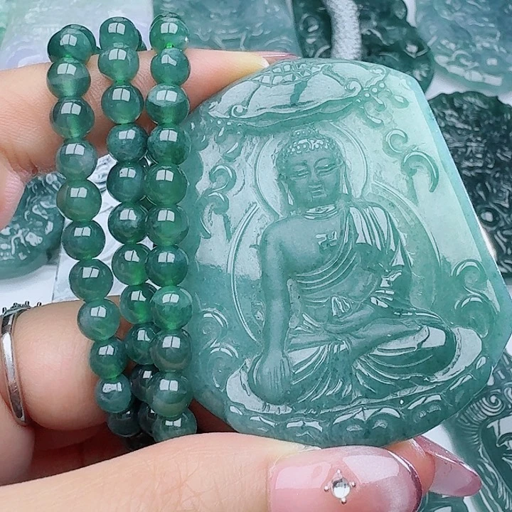 翡翠未镶嵌颈饰天然的A货翡翠多样性发其一
