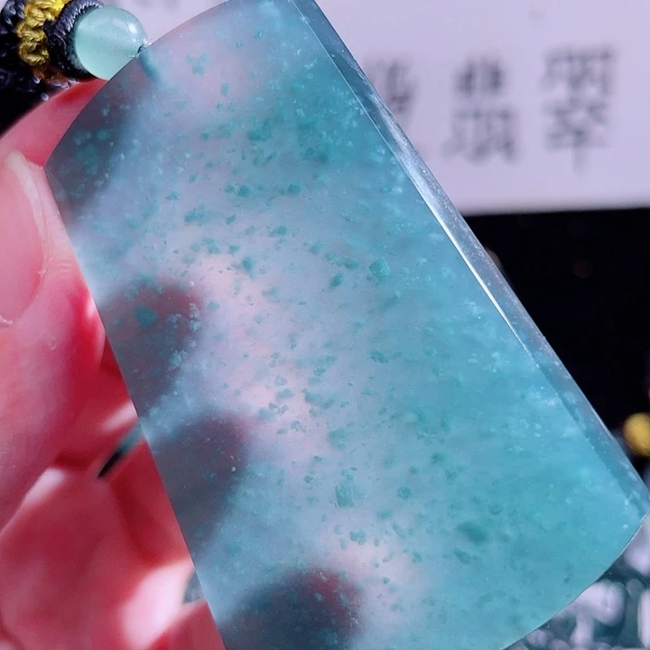 翡翠未镶嵌颈饰9999999999