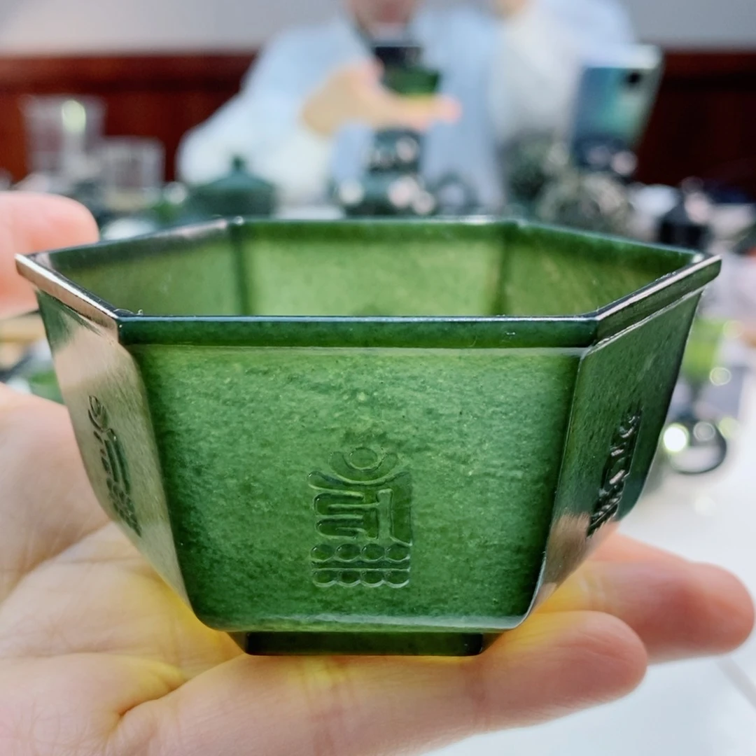 未镶嵌和田玉摆件